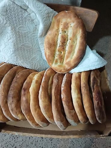 şirniyat qabları: Təndir çörəyi – əl ilə yoğrulmuş, sobada qızardılmış, üstü — 1