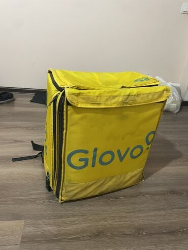 армейский мешок: Желтая сумка для доставки Glovo, разработанная для удобной и