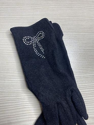 Наборы украшений: Набор женских аксессуаров Состав: - Перчатки: - Классические — 11