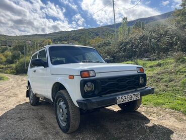 maşın ucun ortuk: VAZ (LADA) 4x4 Niva: 1.7 l | 1995 il 201774 km Ofrouder/SUV