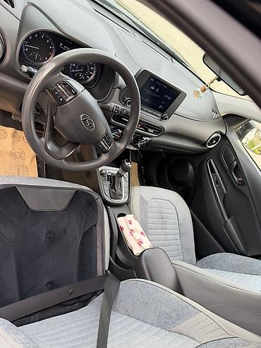 Hyundai: Hyundai Kona: 2 l | 2021 il Krossover — 7