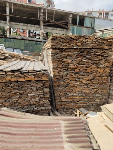 Kafel və bitirmə daşları: Ikinci əl tikinti materialları