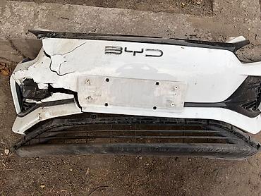 Передний бампер BYD E2 (оригинальный), белый, с чёрными декоративными