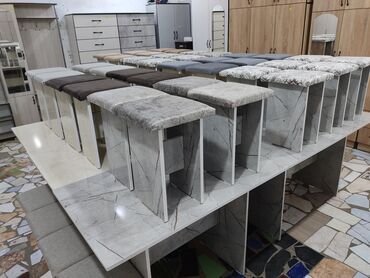 кухонный стол на 6 персон в Кыргызстан | НАБОРЫ ПОСУДЫ: Стол кухонный Стол и табуретки Абсолютно новый Размер стола 110х65 По