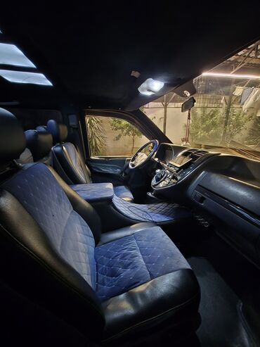 Mercedes-Benz: Mercedes-Benz Vito: 2.2 l | 2000 il Van/Minivan — 6