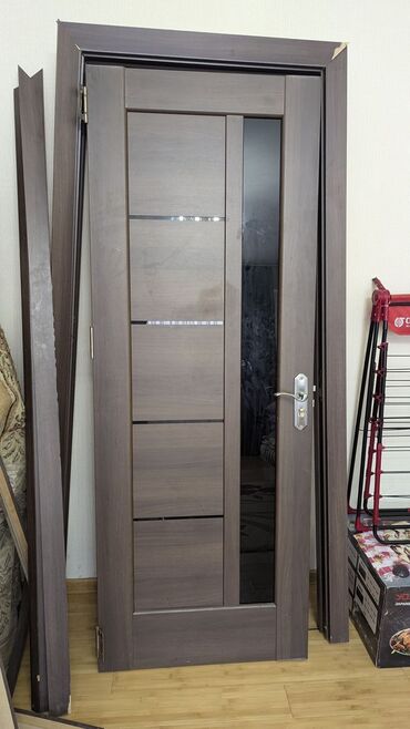 otaq qapları: İşlənmiş Otaq qapısı Plintus ilə, Zəmanətsiz, Ünvandan götürmə