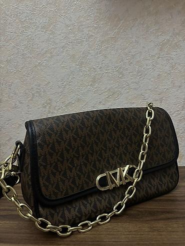 Çiyin çantası, Michael Kors, Yeni