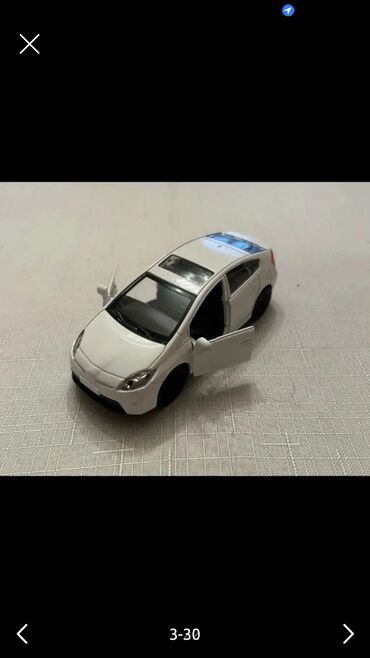 Oyuncaqlar: Təcili Satılır. Endirim Var. Nissan 370z Cupe modelka satılır.Ağ — 9