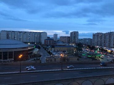 Köhnə tikili: Bakı, 4 otaqlı, Köhnə tikili, m. Xalqlar Dostluğu, 100 kv. m — 14