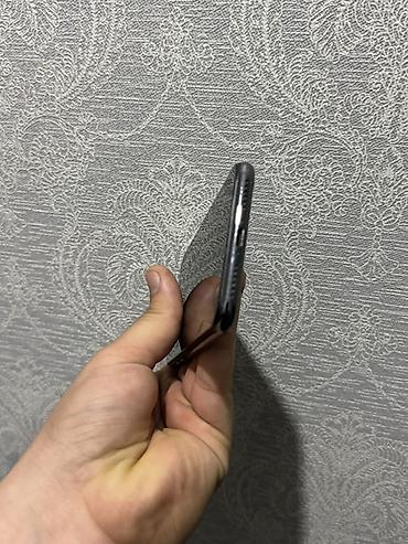 Apple iPhone: IPhone X, 64 GB, Qara, Face ID — 6