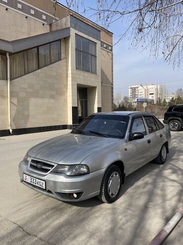 Daewoo: Daewoo Nexia: 2010 г., 1.6 л, Механика, Бензин, Седан