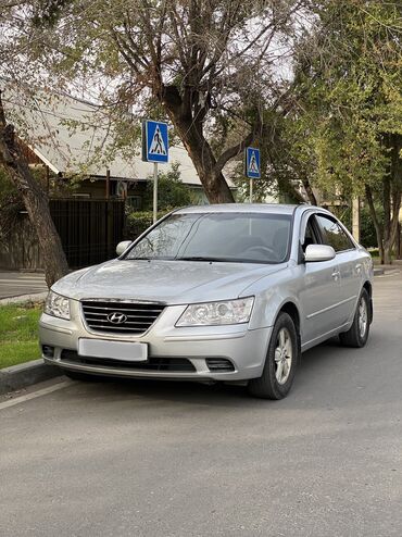 Hyundai: Hyundai Sonata: 2010 г., 2 л, Автомат, Газ, Седан