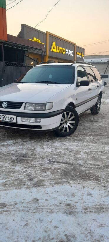 Volkswagen: Volkswagen Passat: 1995 г., 1.8 л, Механика, Бензин, Универсал