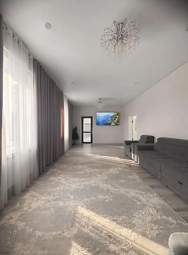 Продажа коттеджей и домов: Продаю дом 4 комнаты, 190 м², с дизайнерским ремонтом, участок 4 — 3