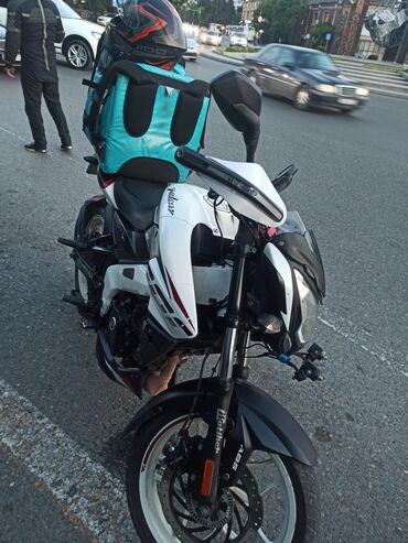 motosiklet satisi: Bajaj - PULSAR, 200 см3, 2021 год, 83000 км