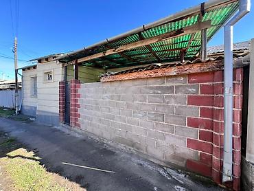 Продажа барачных домов: Продается: Пол дома на Жукеева Пудовкина 🏡✨ Общая площадь – 67,2 кв.м — 2