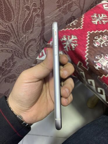 Apple iPhone: IPhone 11, 128 GB, Ağ, Face ID — 4