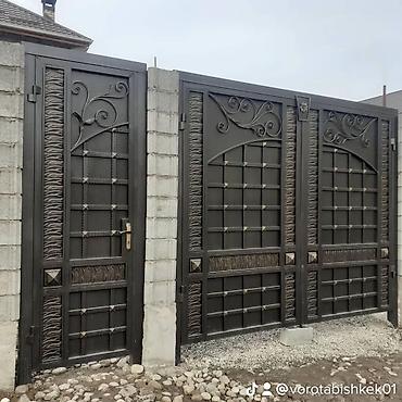 Распашные ворота: Металлические распашные ворота с калиткой (модульные панели) - — 109