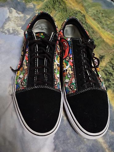 Кроссовки и спортивная обувь: Продаю мужские кросовки на 45 размер (46) маломерят в отличном — 2