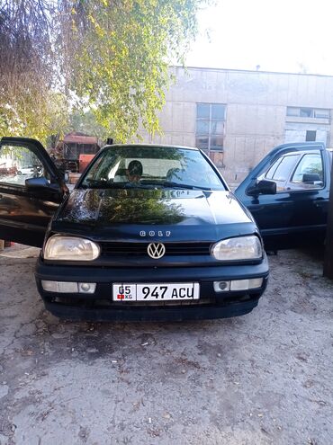 черный ssangyong: Volkswagen Golf: 1994 г., 1.6 л, Механика, Бензин