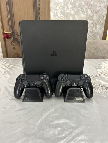 soyuducular iwlenmiw: PlayStation 4 Slim oyun konsolu paketi 1TB YADDAS SUPER VEZYETDE