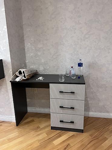 ucuz yataq: Düz dolab, Yataq otağı üçün, Paltar üçün, Açılan, 6 qapı — 3