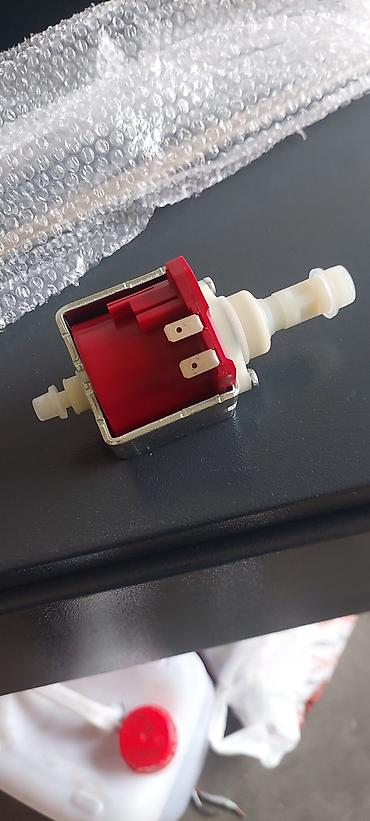 Avtoyuma aparatları: 1 manatliq 50 qəpiklik avtoyuma avadanliqlar satisi yerində — 27