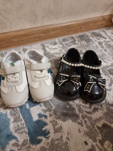 детские кроссовки на липучках: Продаётся детская обувь. В отличном состоянии. Размер 24-25. На ножку