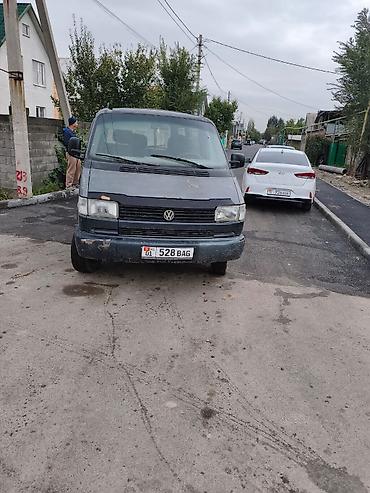Volkswagen Transporter: 1991 г., 2 л, Механика, Бензин, Фургон