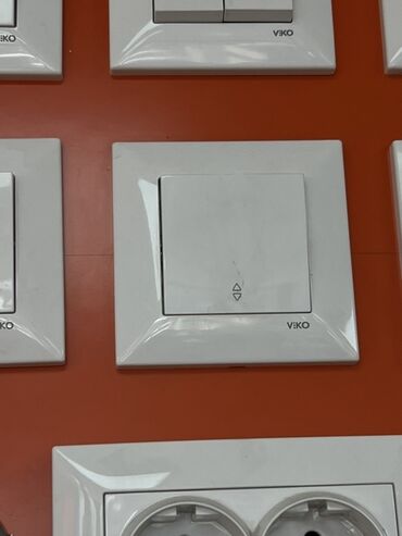 меняю на 07: Клавишный выключатель жалюзи/штор VIKO - Тип: одноклавишный