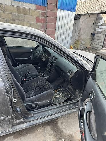 Другие автомобили: Продам автомобиль-седан для проекта/на запчасти. Кузов: - 4-дверный — 6