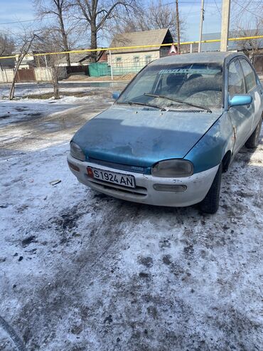 Mazda: Mazda 121: 1994 г., 1.6 л, Механика, Бензин, Седан