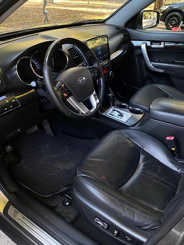 vita maşın: Kia Sorento: 2 l | 2010 il Ofrouder/SUV — 7