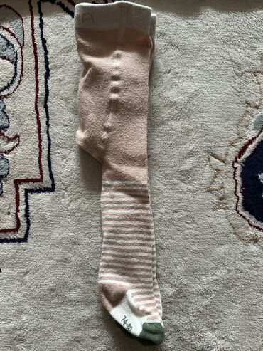 Верхняя одежда: Вещи на девочку. Куртка больше как ветровка на мягком флисе. Размер — 6