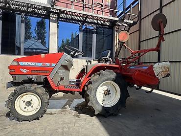реверс: Мини-трактор Yanmar Ke-3 с почвофрезой 14 л/с - Компактный колесный — 3