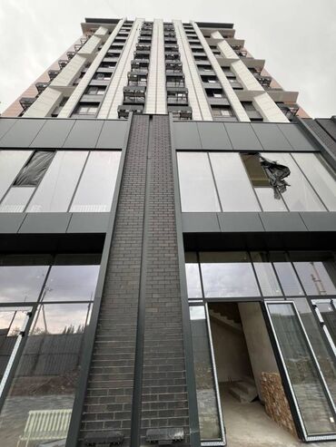 купить коммерческое помещение бишкек: Продаю Офис 188 м², Без ремонта, Без мебели, Многоэтажное здание, 2 этаж