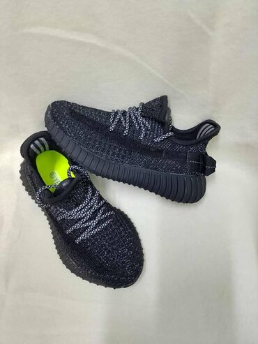 obuca neta: Adidas Yeezy boost patike

Novo
Brojevi 31 do 46

fb Moja Kupovina 1