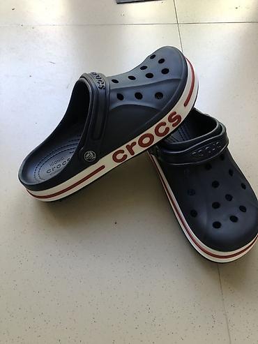 Сабо: Клоги Crocs Classic с боковой надписью crocs. - Цвет: тёмно‑синий — 2