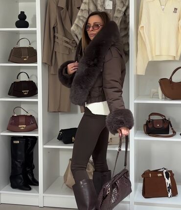 Zimske jakne: S (EU 36), Jednobojni, Sa postavom, Krzno — 17