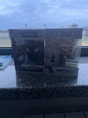 статую: Две коллекционные фигурки Funko Pop: Spider-Man Miles Morales (номер