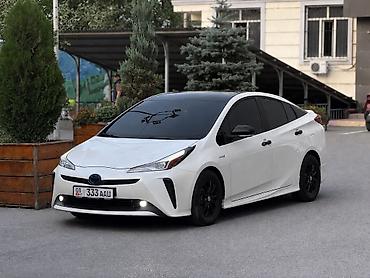 voxy noah: Toyota Prius: 2019 г., 1.8 л, Автомат, Гибрид — 1