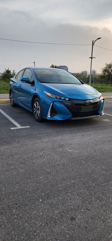 тойота siena: Toyota Prius: 2016 г., 1.6 л, Автомат, Гибрид, Универсал