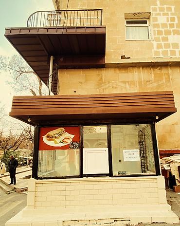 Kommersiya daşınmaz əmlakı: Bayıl mərkəzi (Qutban Abbasov küçəsi) Küçə küncündə yerləşən — 3