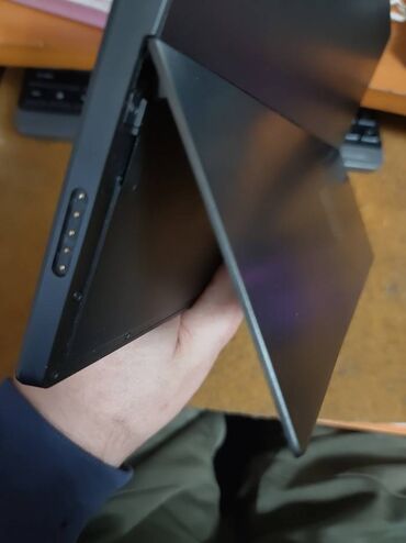 Tableti: Microsoft Surface 32gb sa punjacem baterija dobra dobro je ocuvan — 12