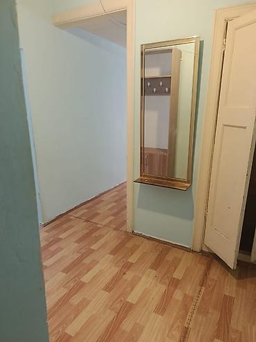 Uzunmüddətli kirayə mənzillər: Bileceride ploşada yaxin 2/2 mertebesinde 2 otaqli bina evi 350 — 7