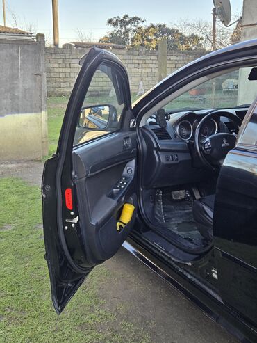 Mitsubishi: Mitsubishi Lancer: 2 l | 2008 il 279300 km Sedan — 4