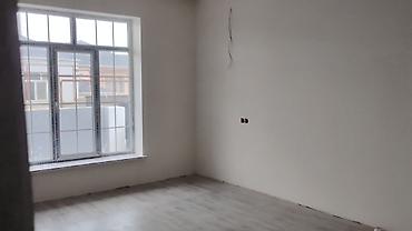 Həyət evləri və villaların satışı: Satılır: həyət evi - Həyətyanı sahə: Hündür hasarlı, dəmir darvazalı — 8