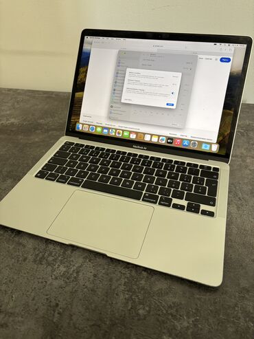 макбу: Ноутбук, Apple, 8 ГБ ОЗУ, Apple M1, 13.3 ", Б/у, Для несложных задач, память SSD