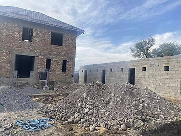 Үйлөрдү сатуу: 6 бөлмө, 150 м², 8 соток, Беловодское, Менчик ээси — 1