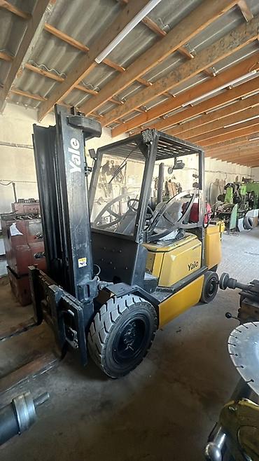 qaz çəni: Avtokar aftokar forklift. Yale markalı qazla işləyən yükləyici — 1